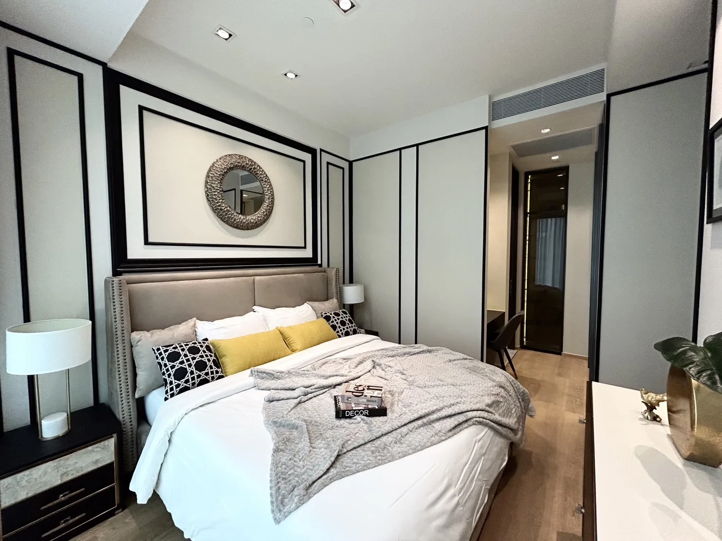 Property photos for 28 Chidlom