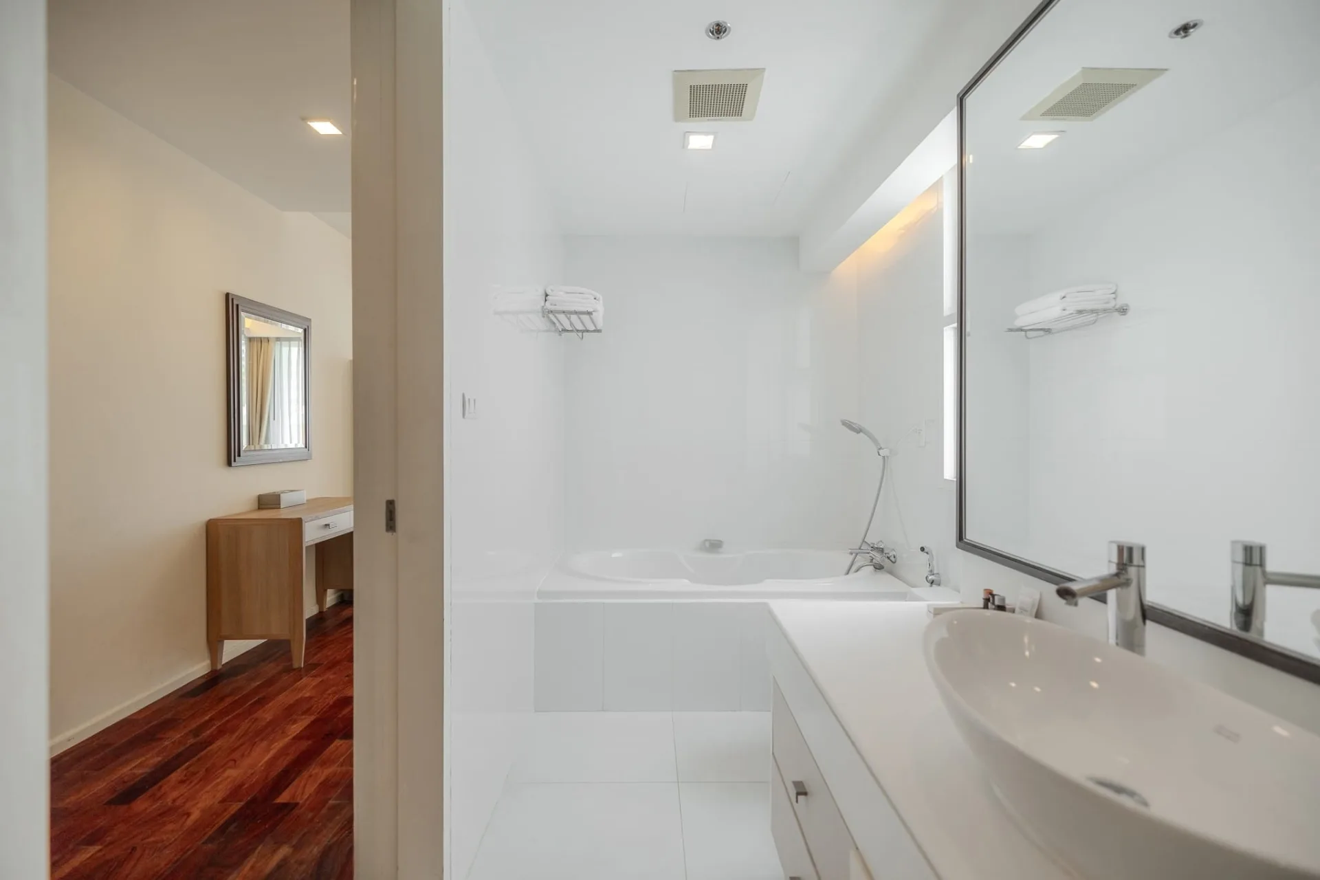 Property photos for Gm Service Apartment