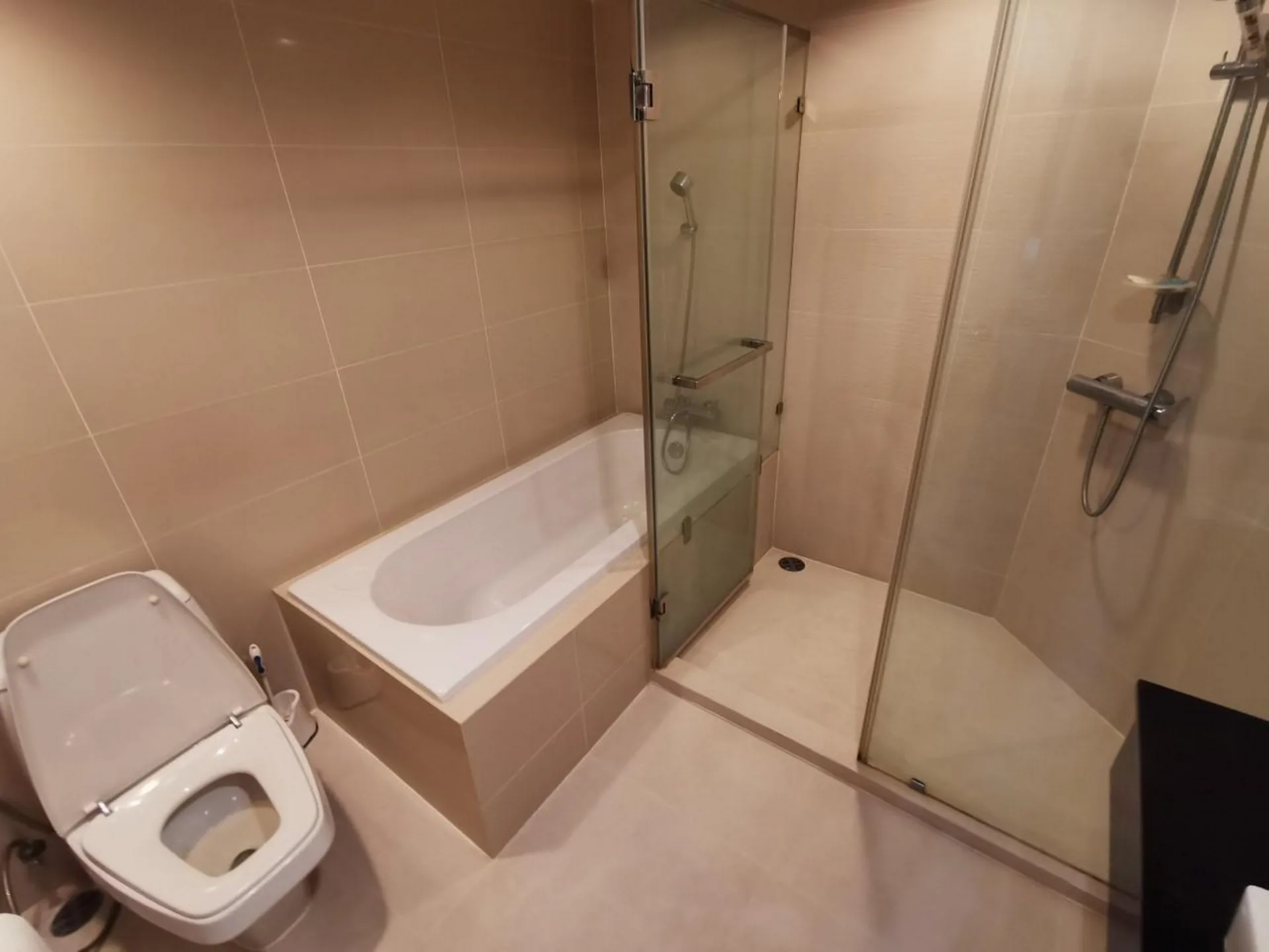 Property photos for Belle Grand Rama 9