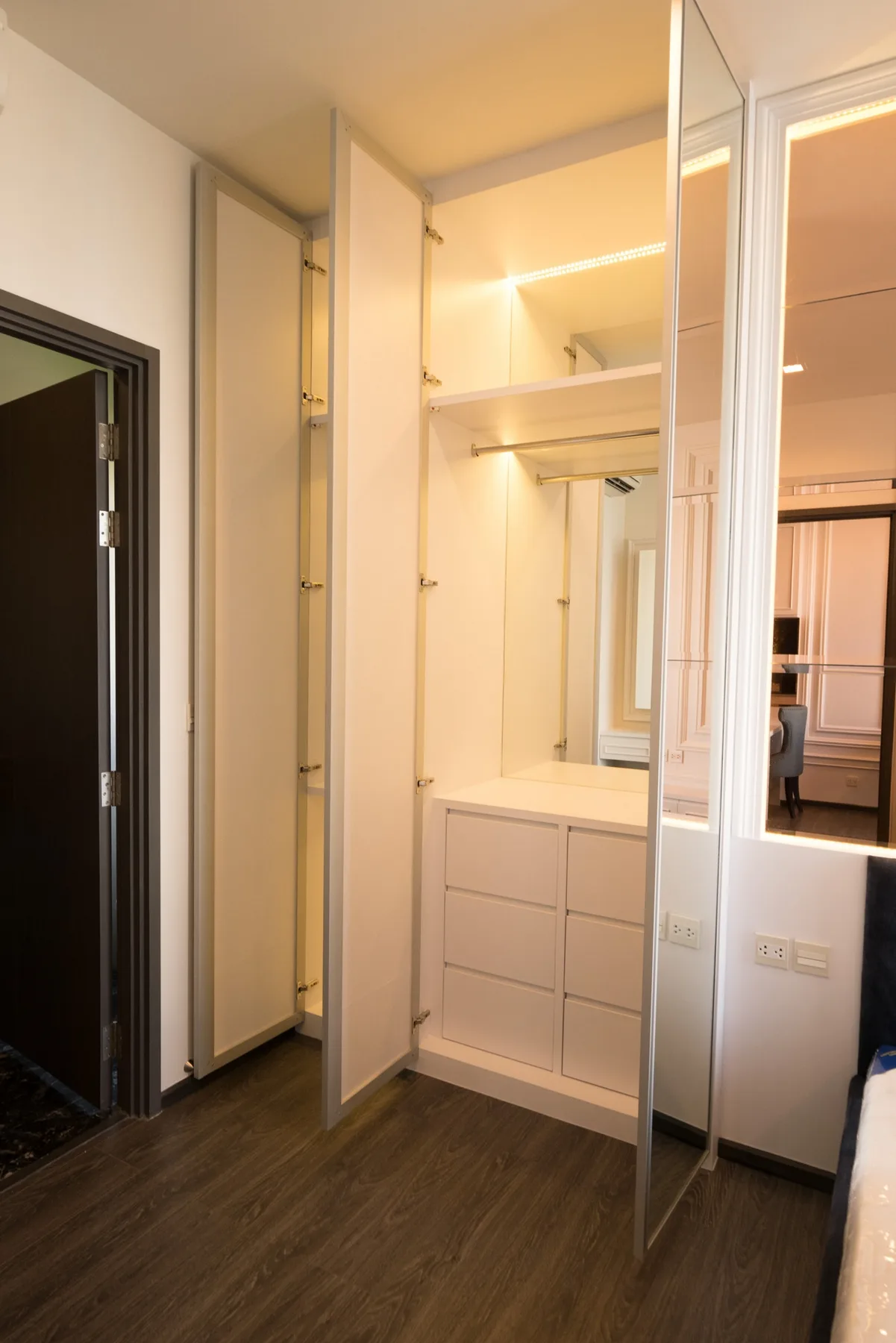 Property photos for Edge Sukhumvit 23