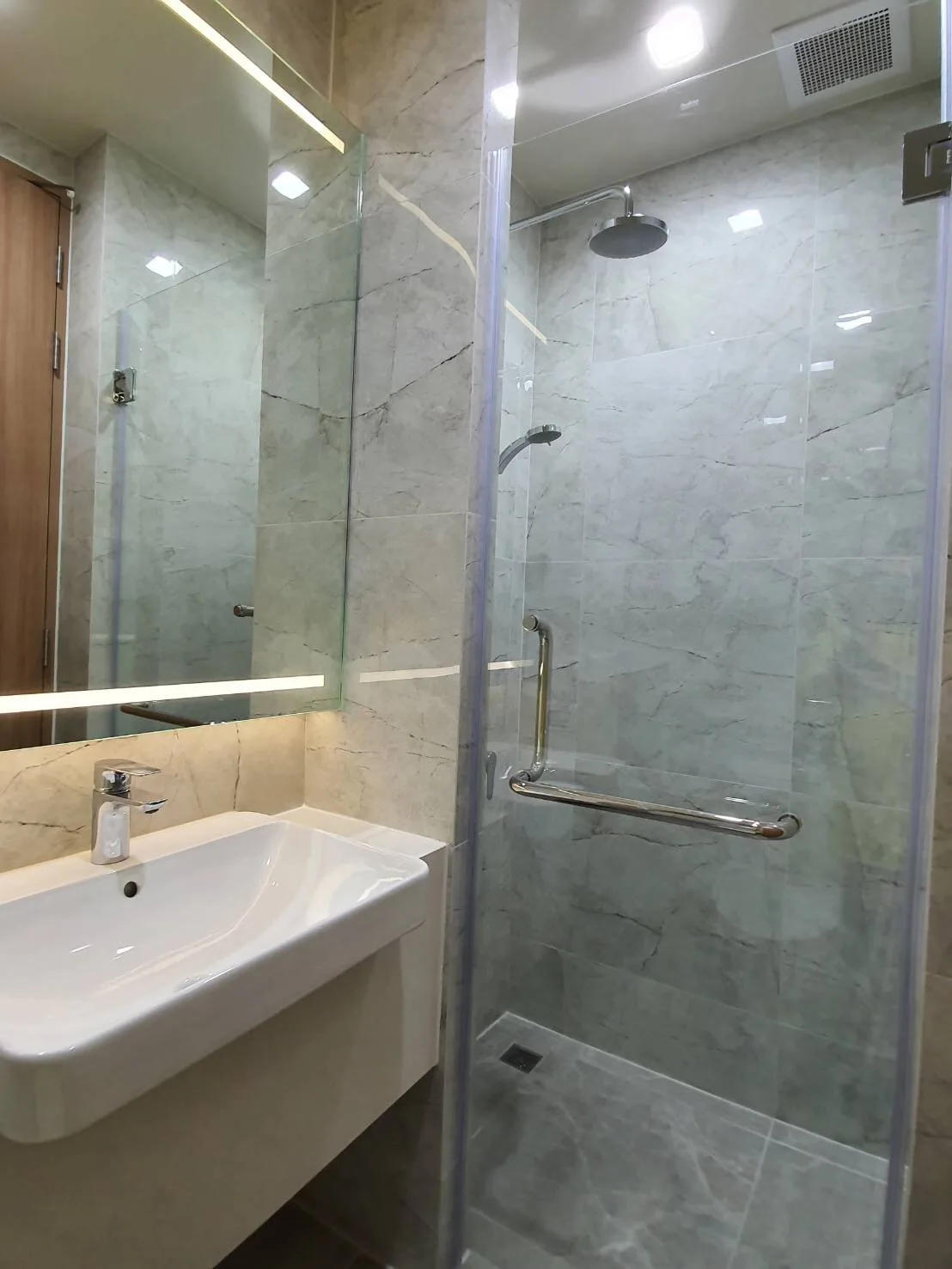 Property photos for Noble Around 33