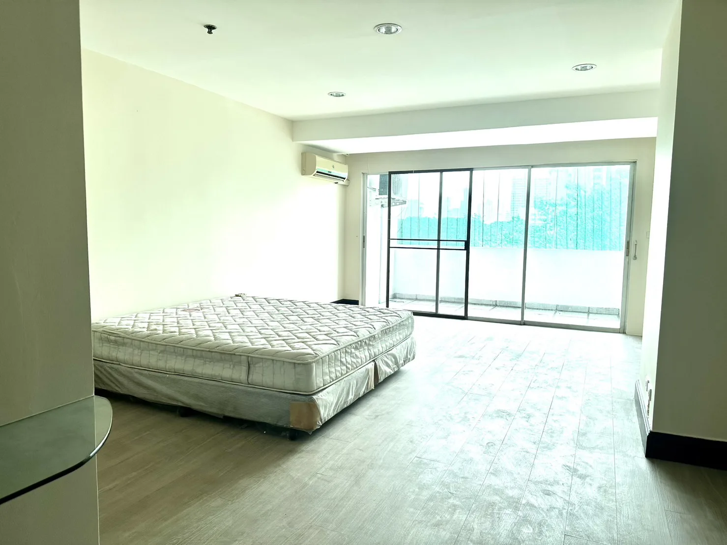 Property photos for 33 Tower