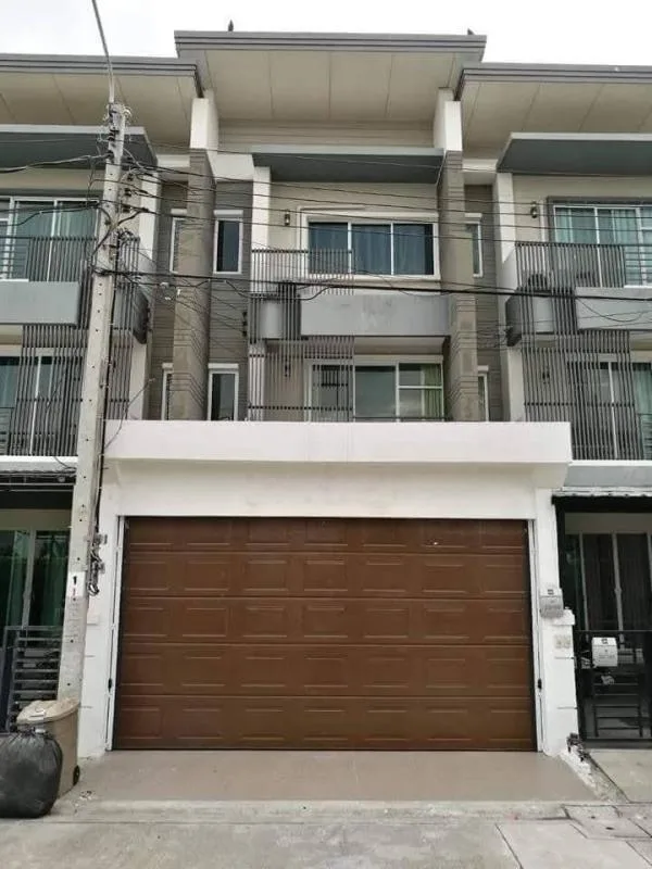 Property photos for Town Avenue Rama 9
