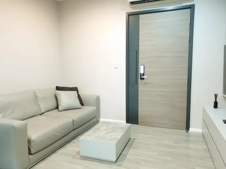 Property photos for The Room Sathorn - St.Louis