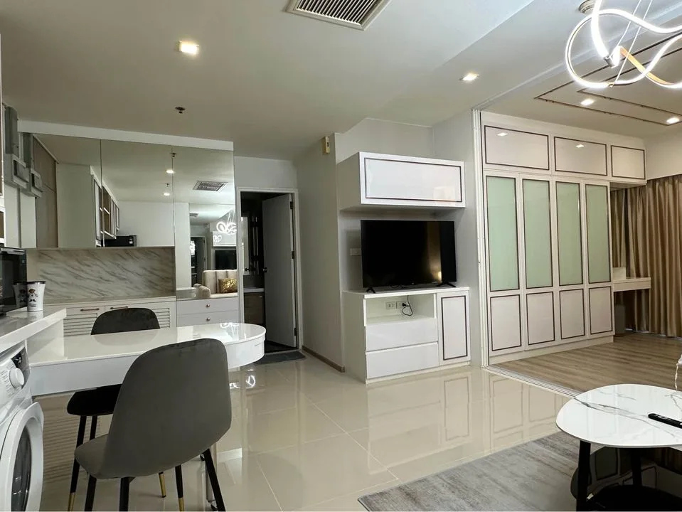 Property photos for Noble Remix