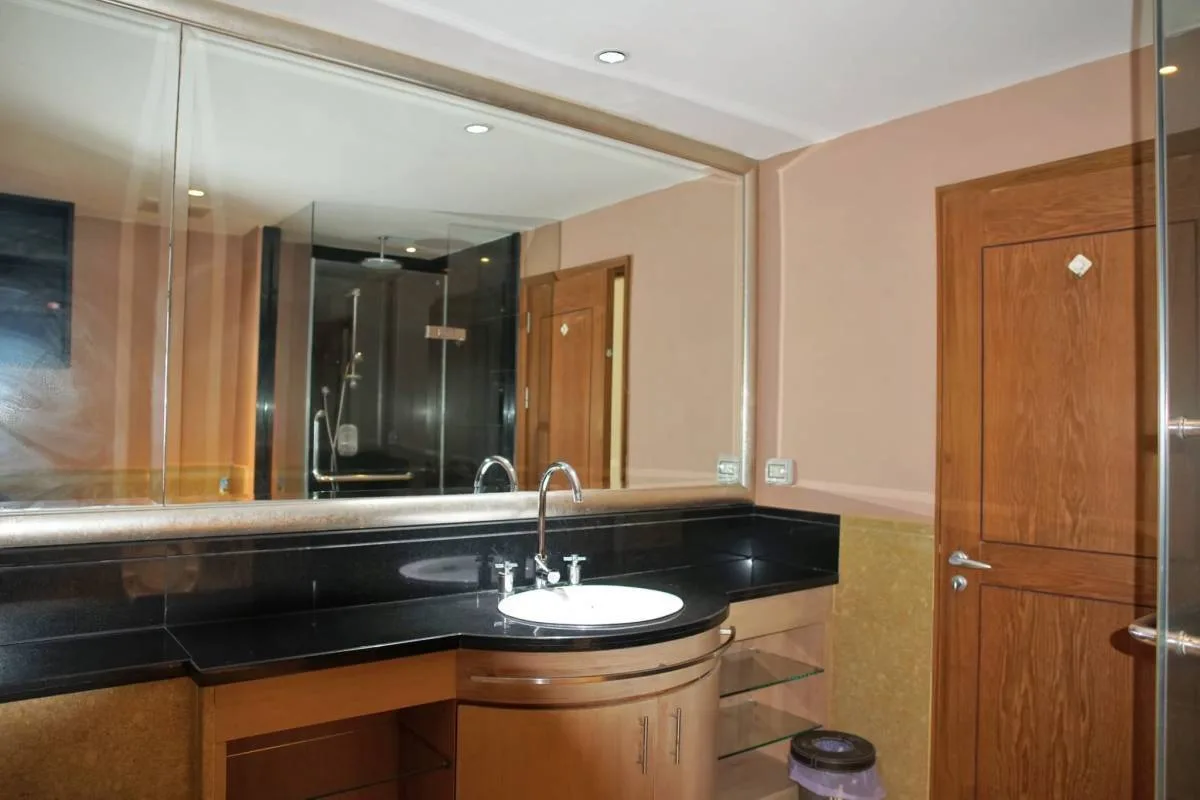 Property photos for Sky Villas Sathorn