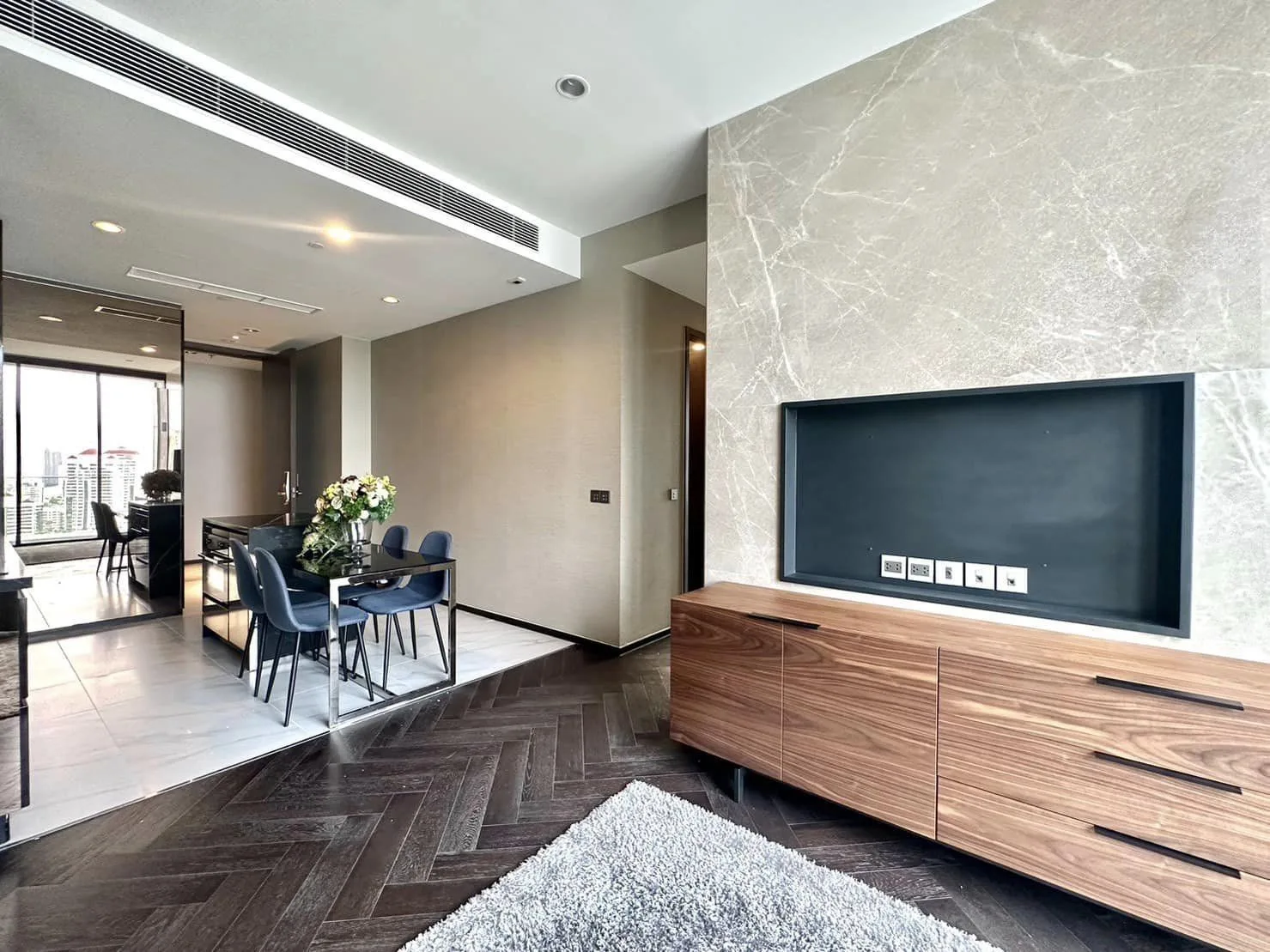 Property photos for The Esse Sukhumvit 36