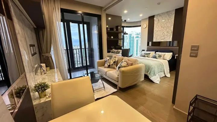 Property photos for Ashton Asoke