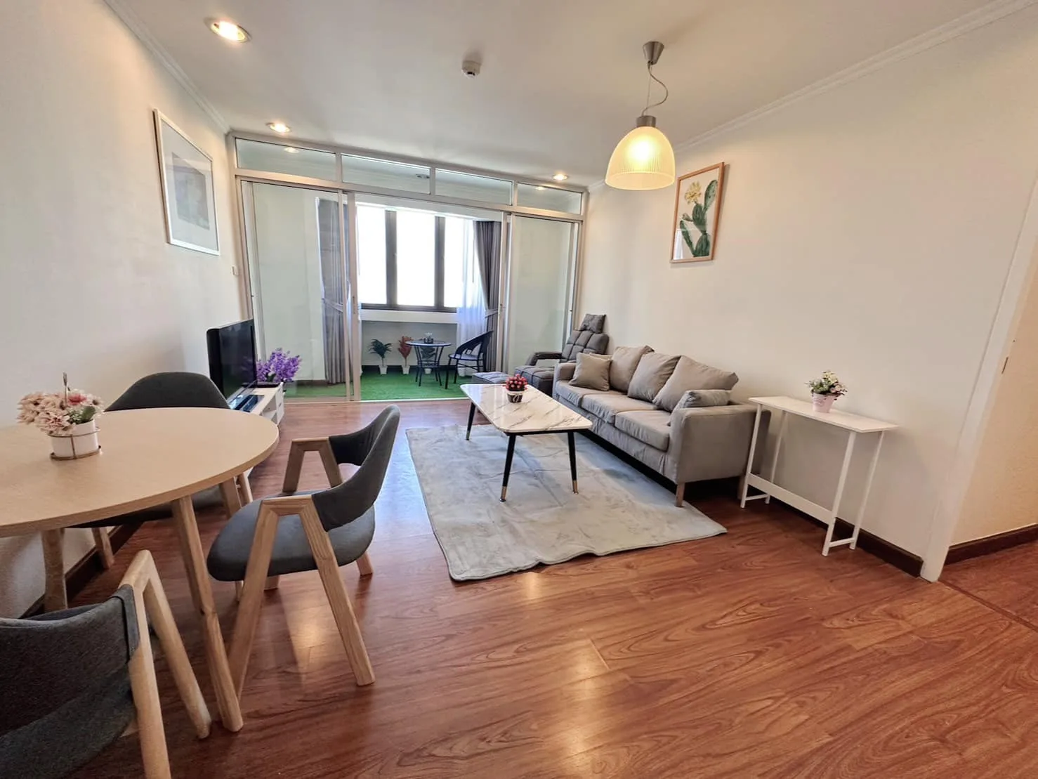 Property photos for Omni Tower Sukhumvit Nana