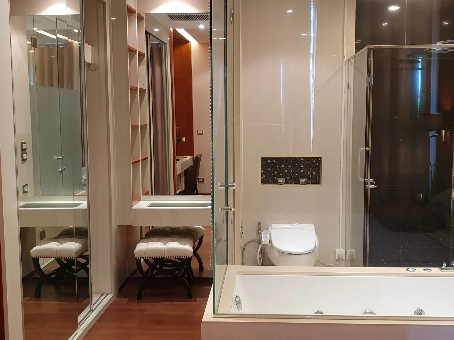 Property photos for The Address Sukhumvit 28