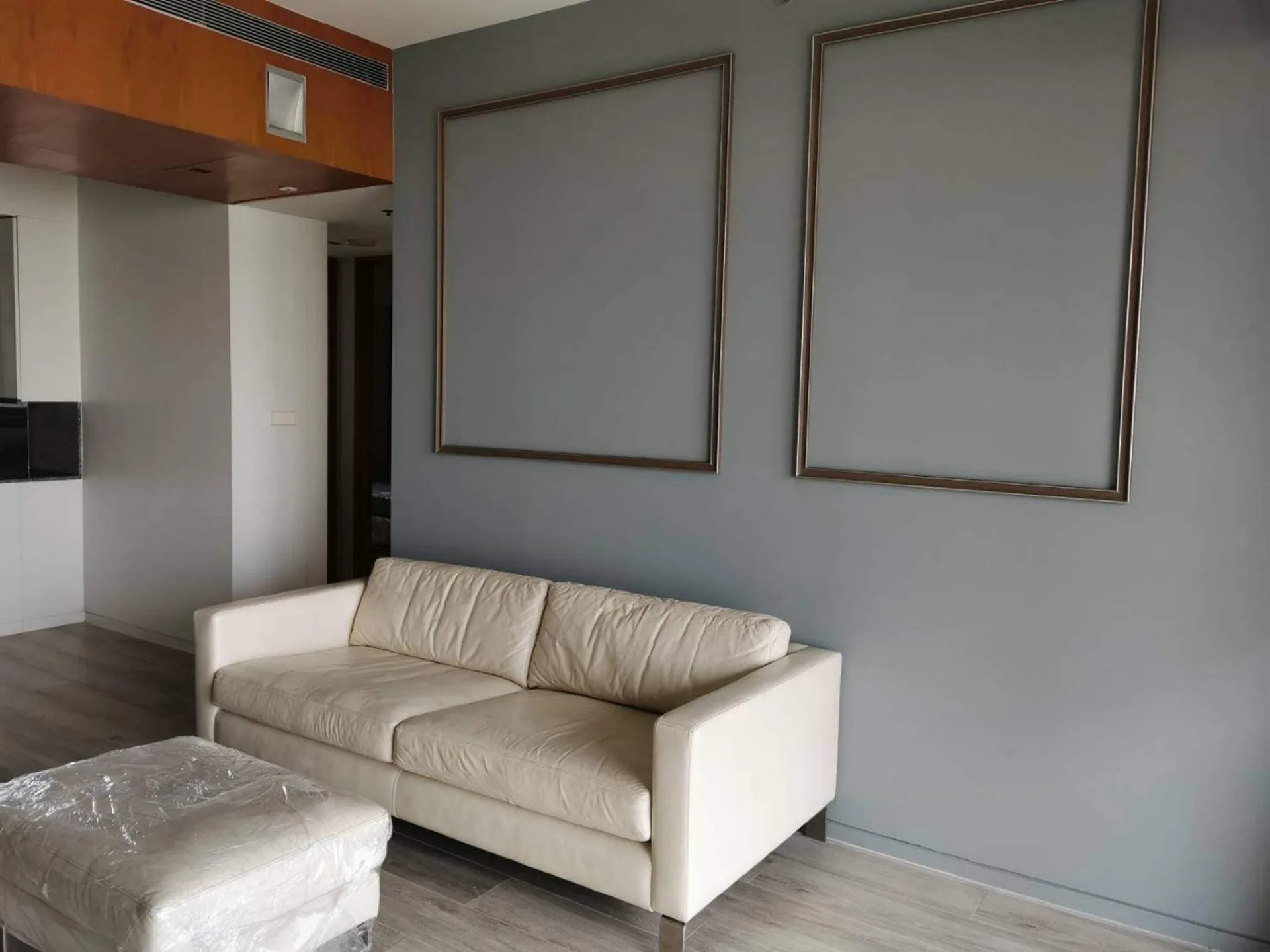 Property photos for The Met
