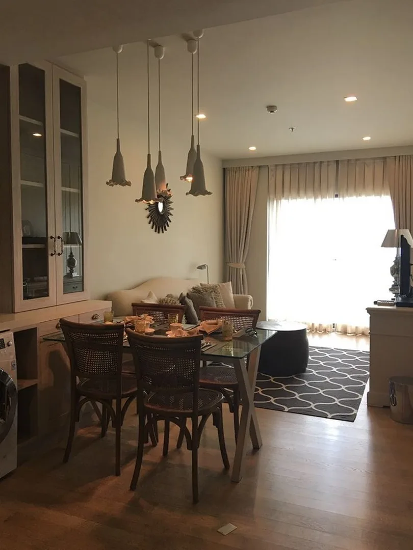 Property photos for Noble Refine