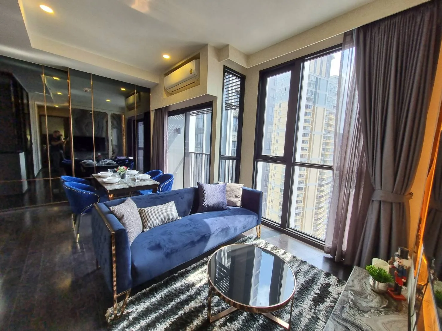 Property photos for Park Origin Thonglor