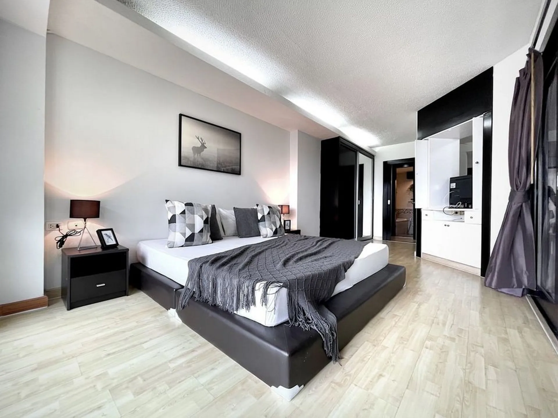 Property photos for The Waterford Sukhumvit 50 Onnut