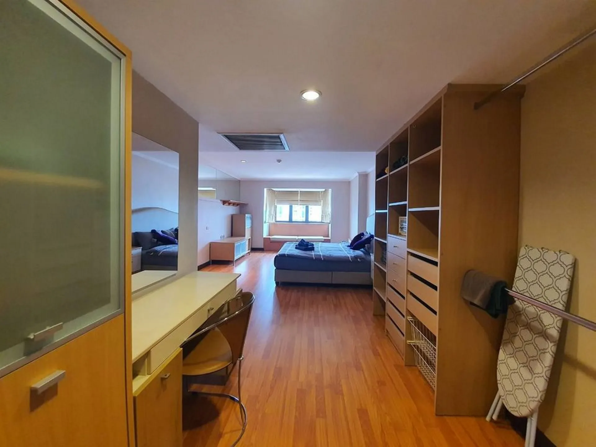 Property photos for Omni Tower Sukhumvit Nana