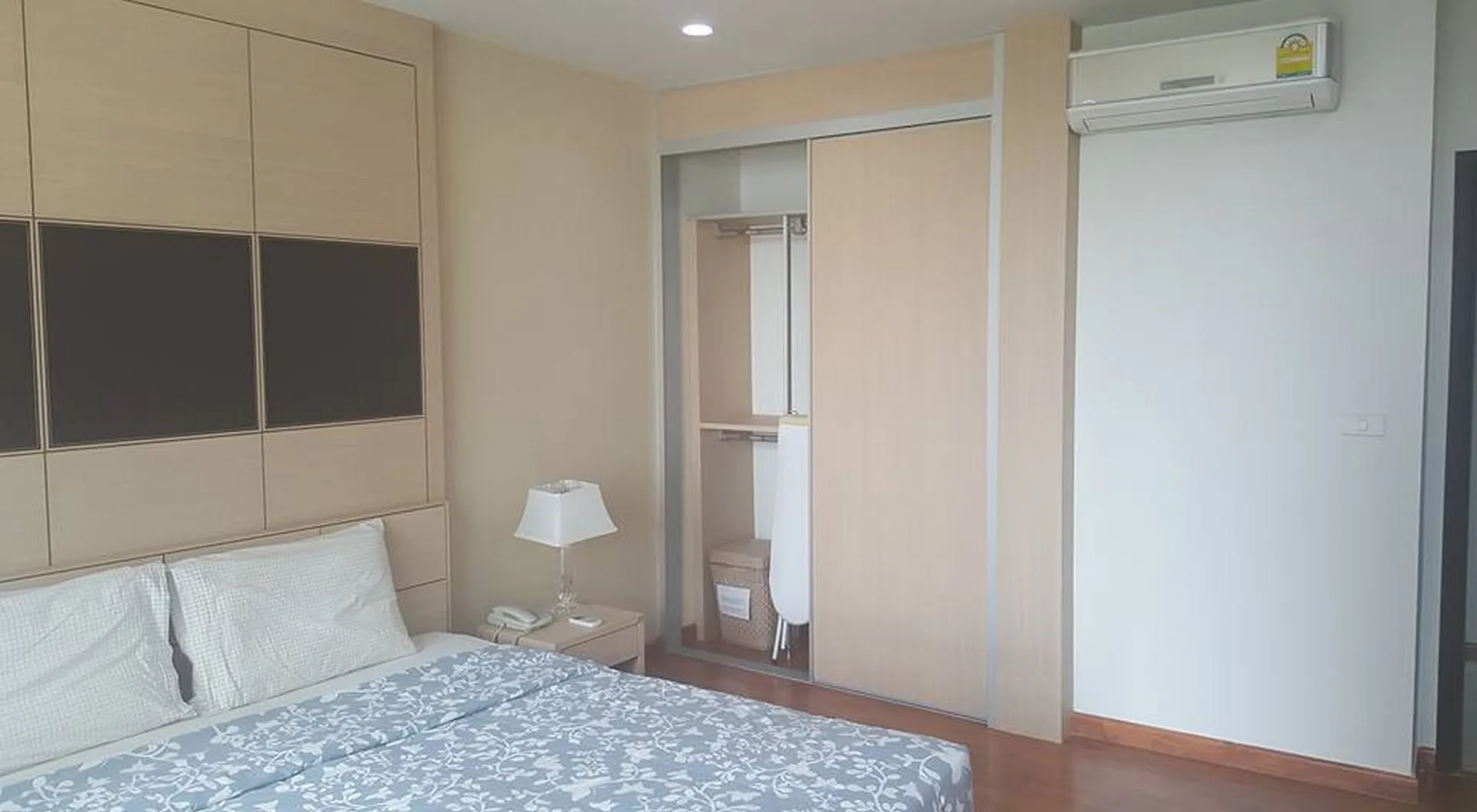 Property photos for The Rajdamri