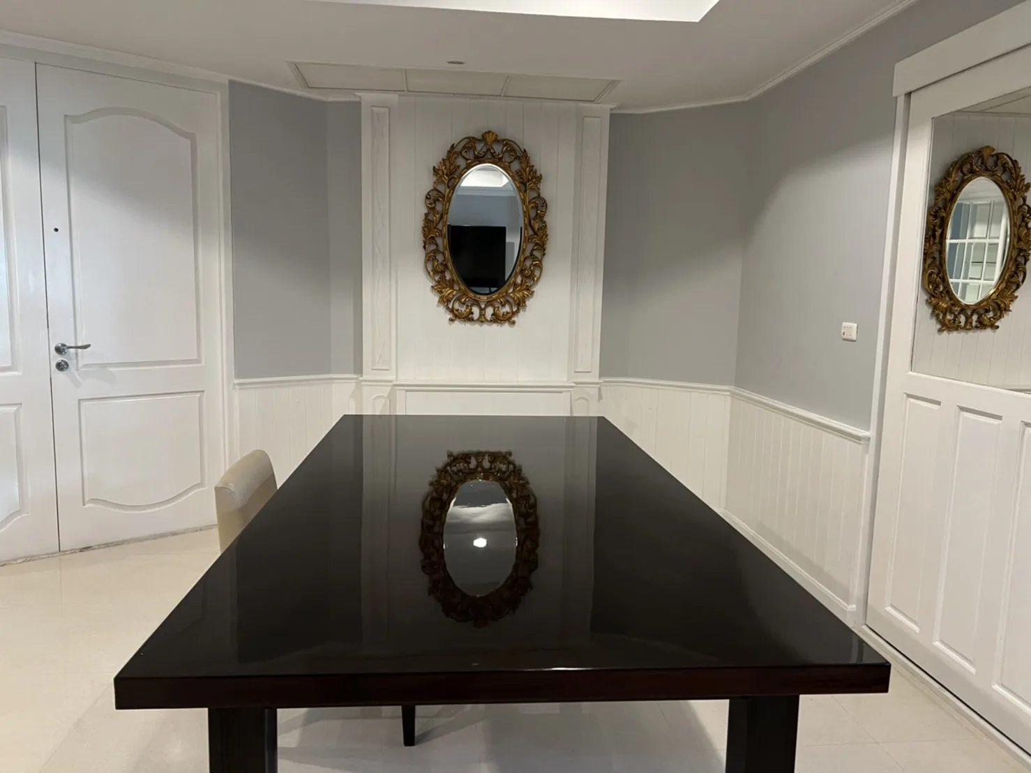 Property photos for La Vie En Rose Place