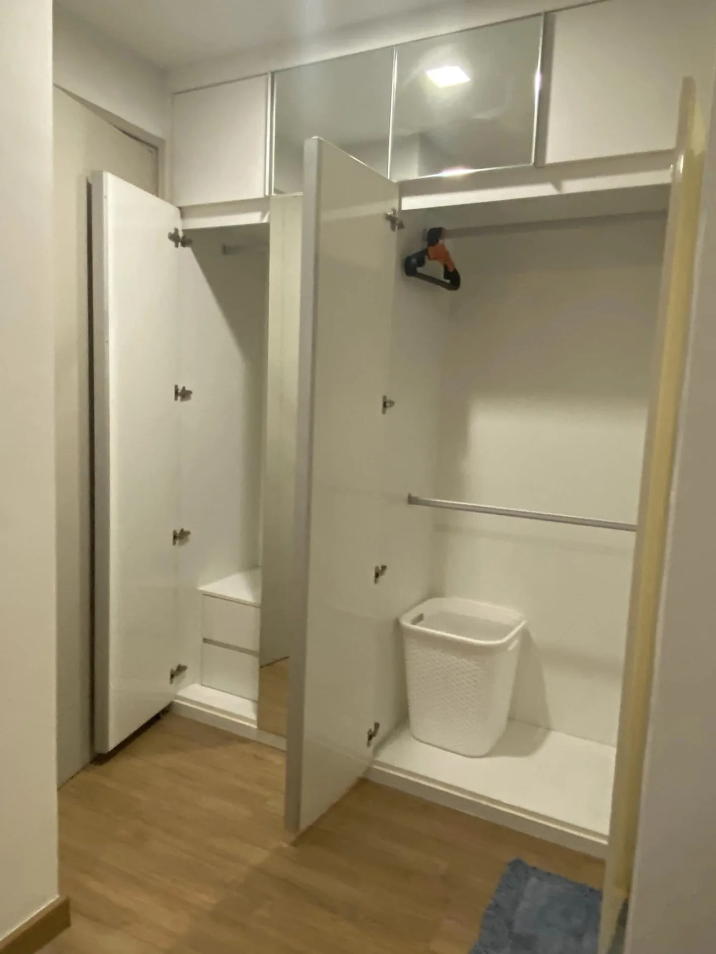 Property photos for Thru Thonglor