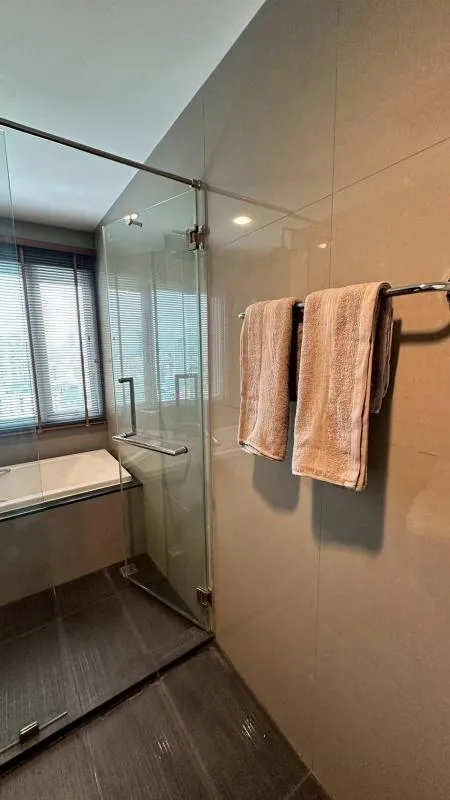 Property photos for The Crest Sukhumvit 34
