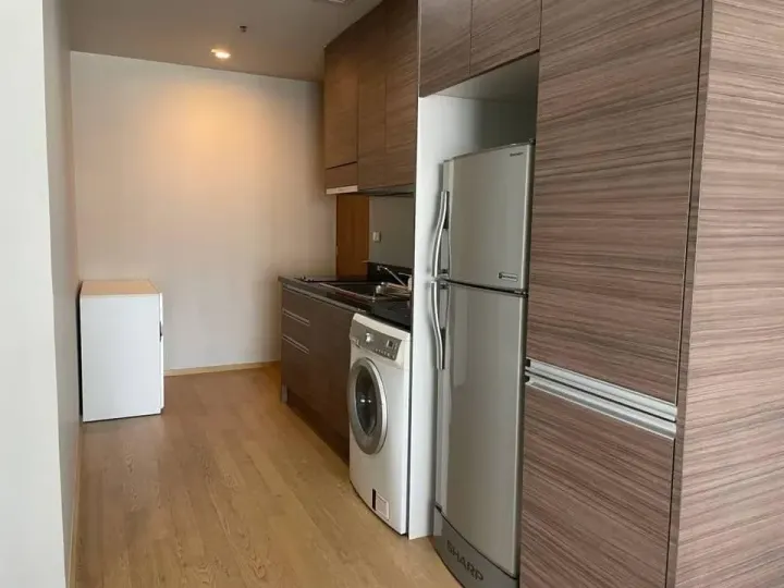 Property photos for Noble Refine