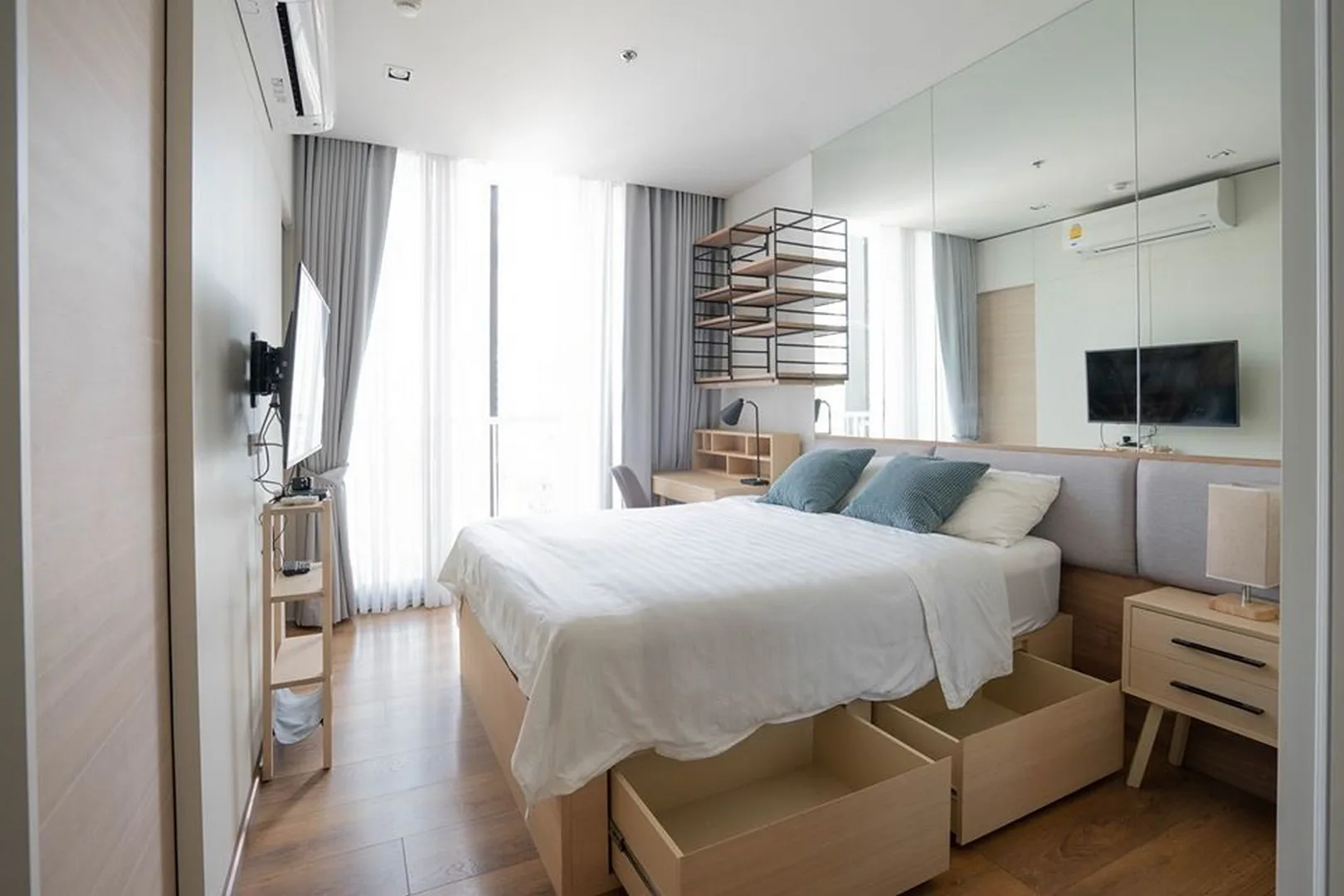Property photos for Park Origin Phromphong