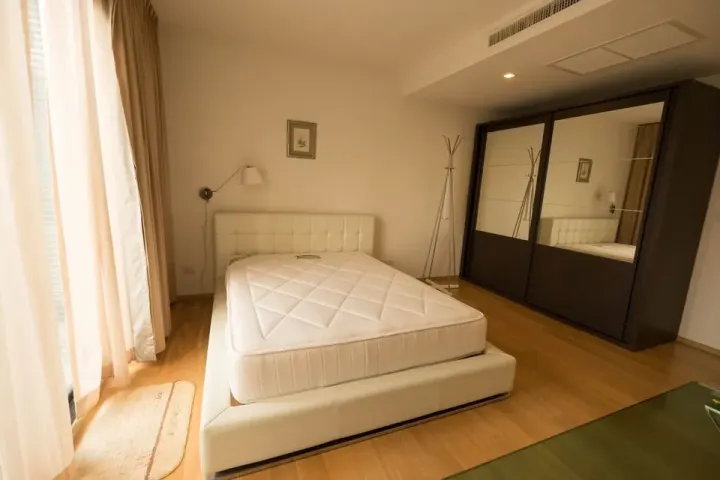Property photos for Noble Reflex
