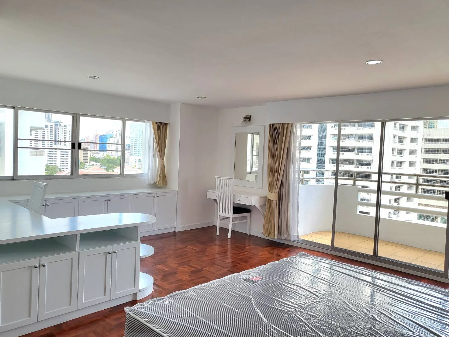 Property photos for Regent On The Park 3