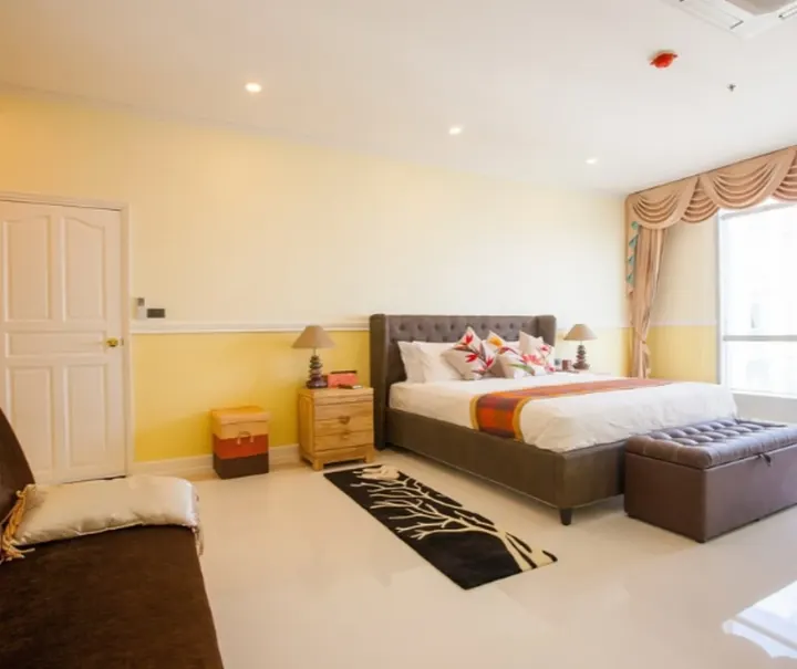Property photos for Baan Sathorn Chaopraya