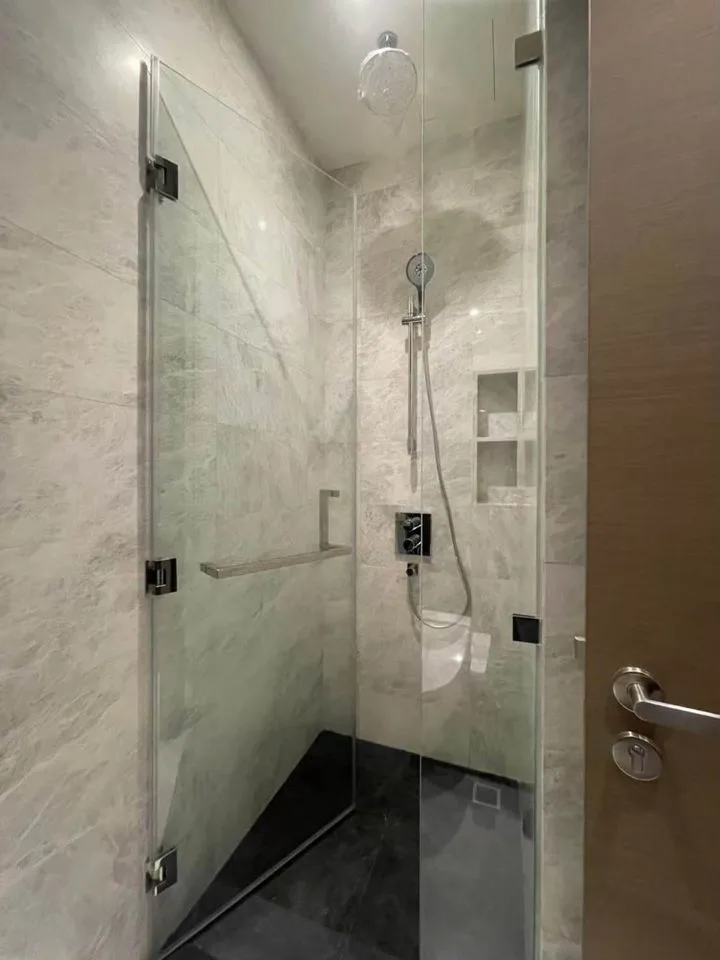 Property photos for 28 Chidlom