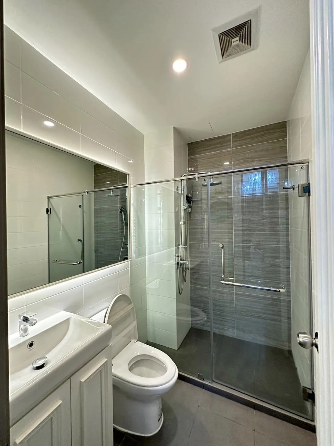 Property photos for Knightsbridge Prime Onnut