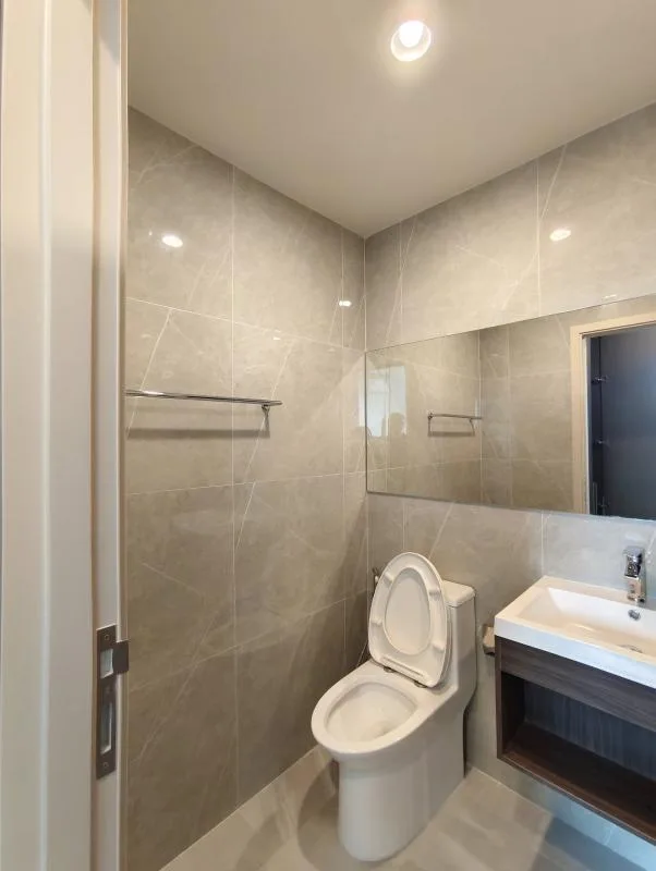Property photos for Nue District R9