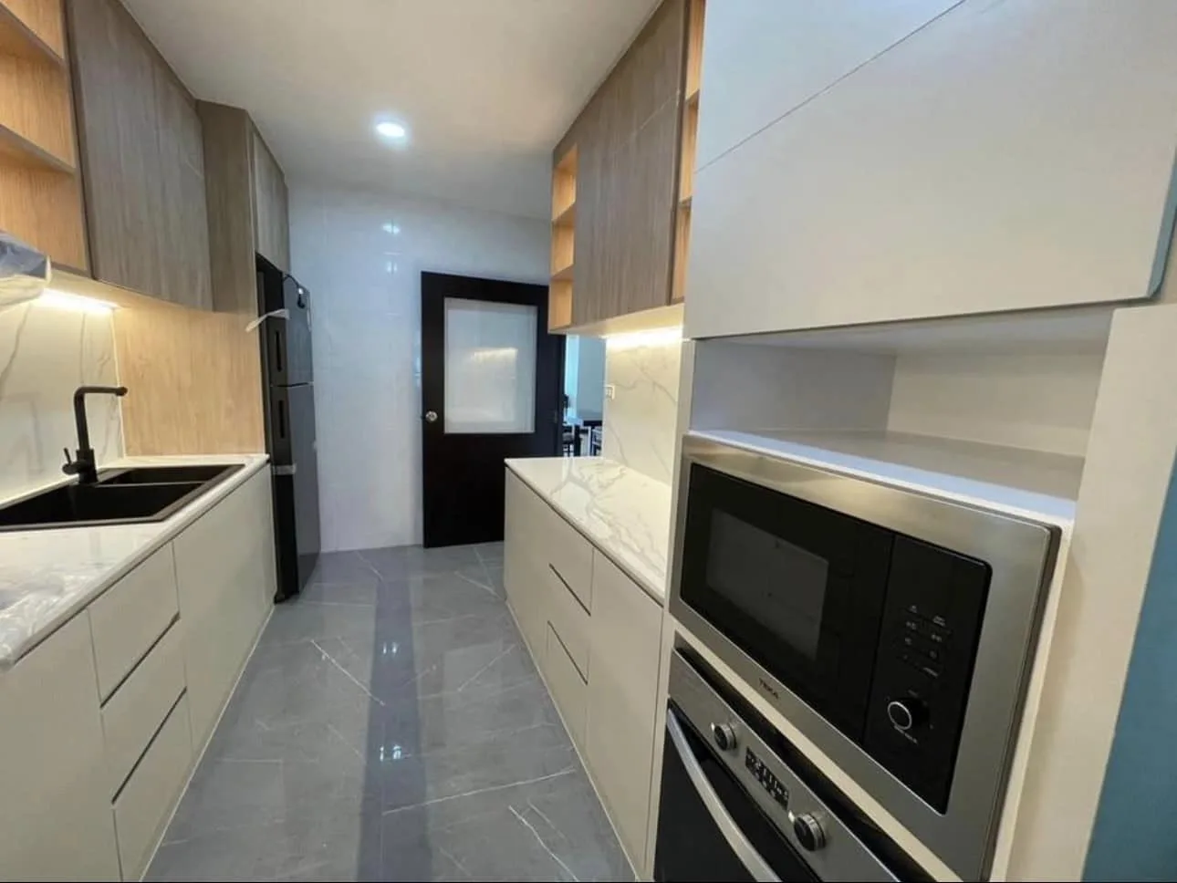 Property photos for Sathorn Gardens