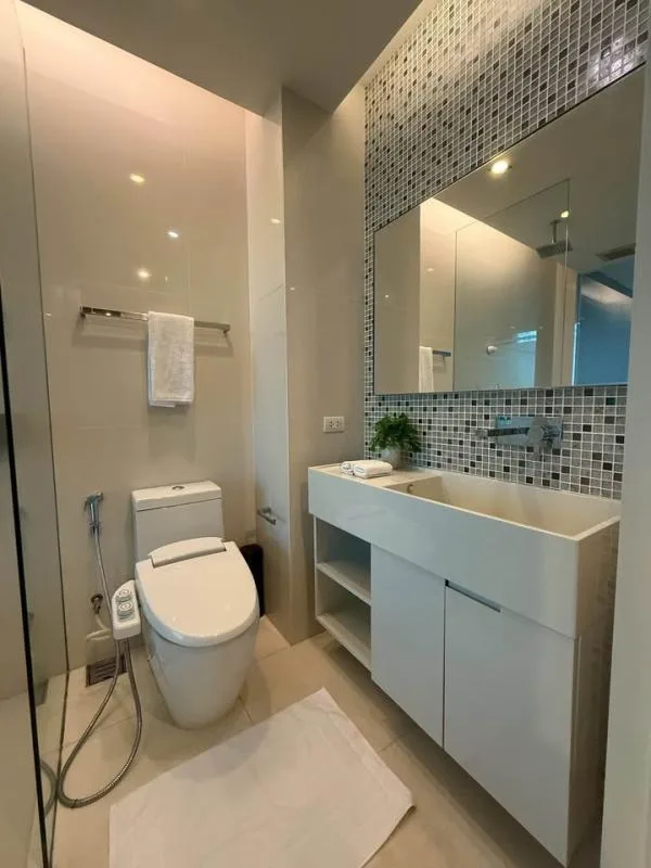 Property photos for The Room Sukhumvit 21
