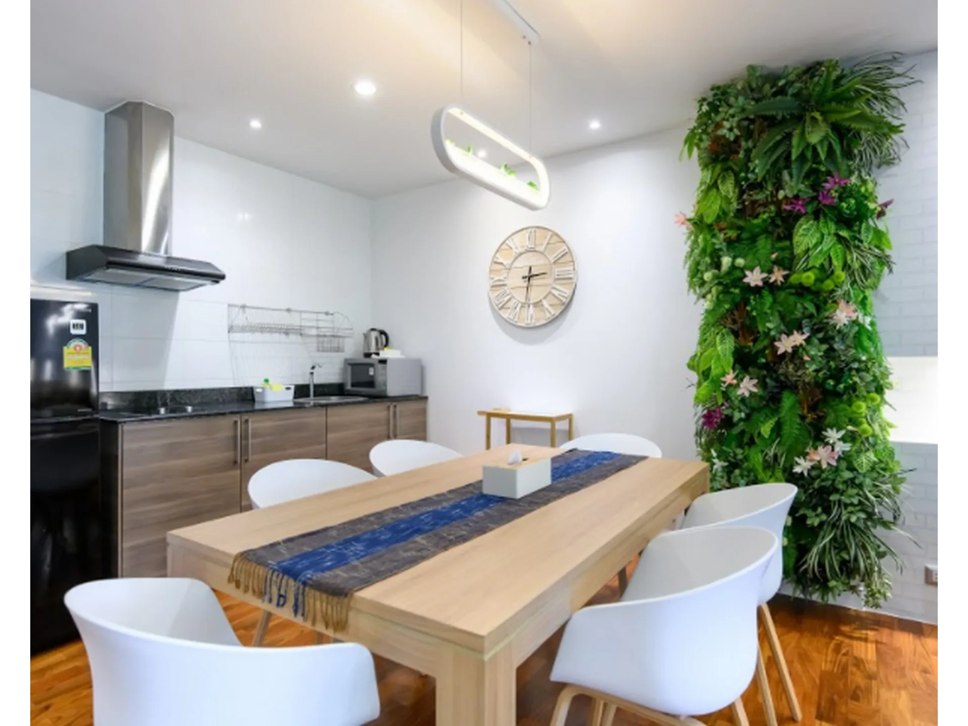 Property photos for Benviar Tonson Residence