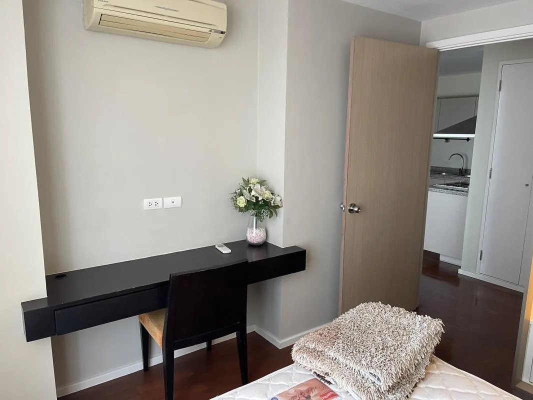 Property photos for Siri On 8