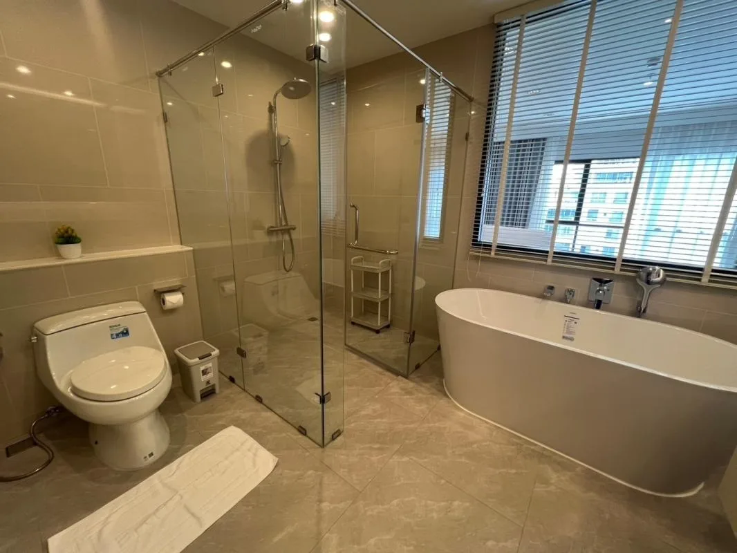 Property photos for Sathorn 111