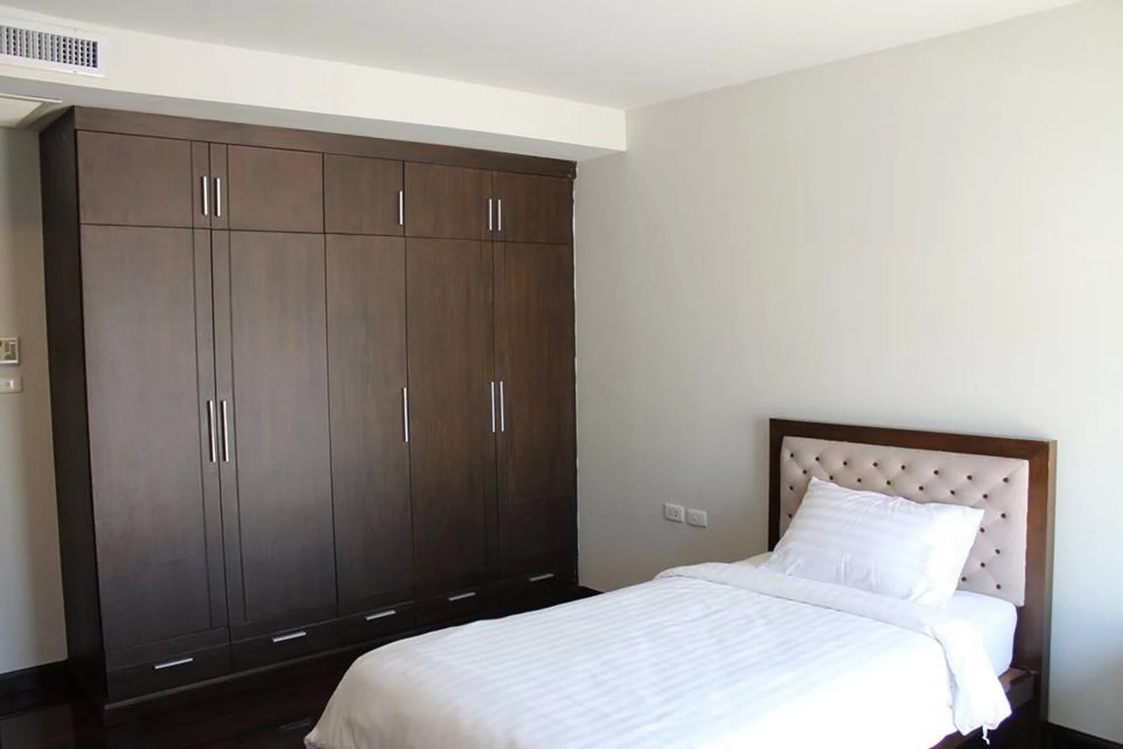 Property photos for Baan Thirapa
