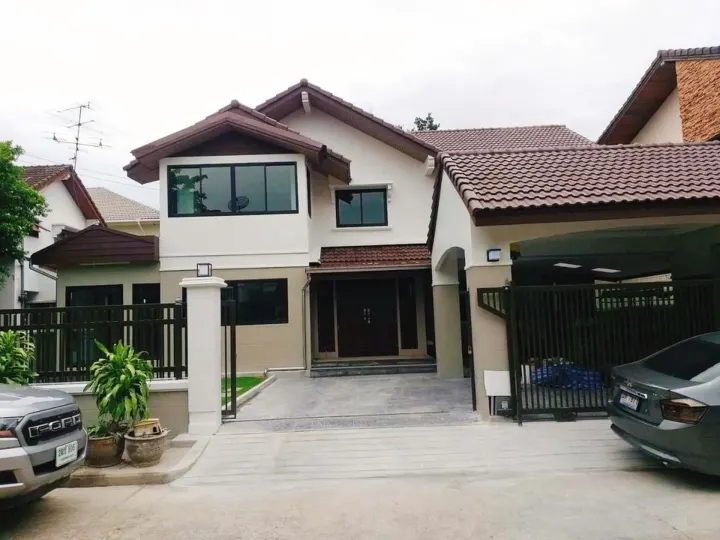 Property photos for Single Houses Suk. 105