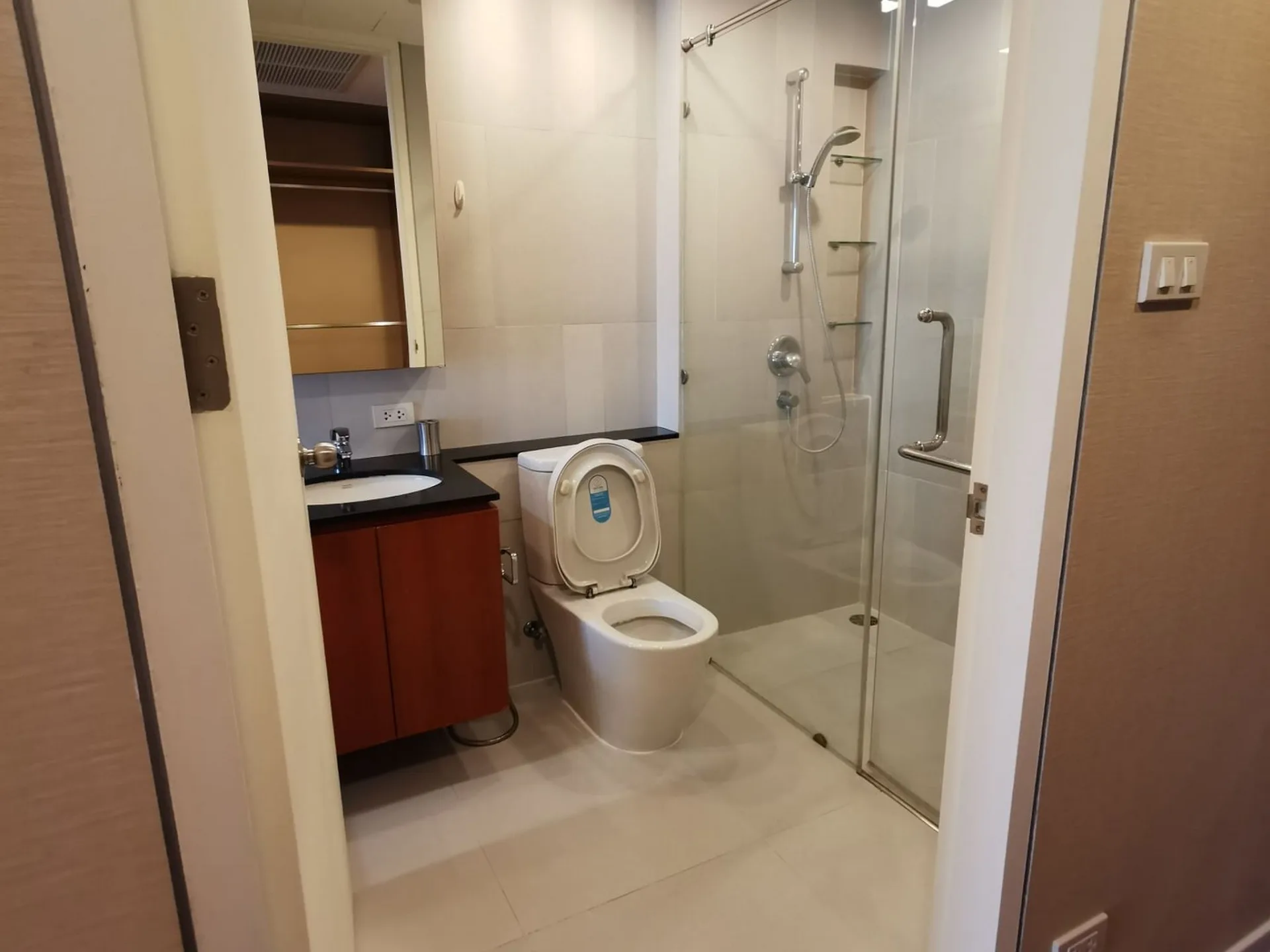 Property photos for Amanta Lumpini