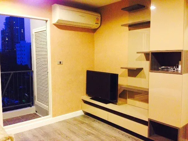Property photos for The Crest Sukhumvit 49
