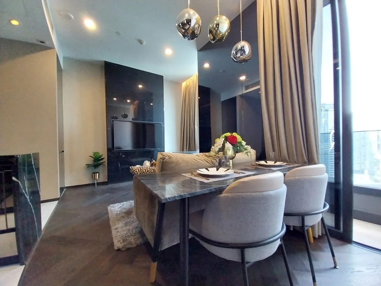 Property photos for The Esse Sukhumvit 36