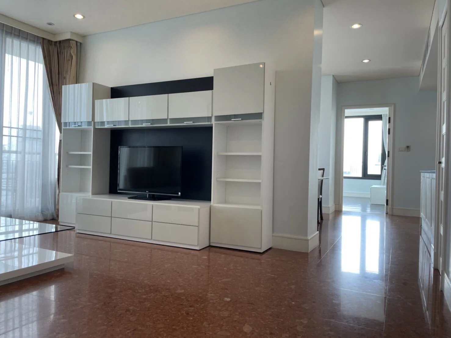 Property photos for Aguston Sukhumvit 22