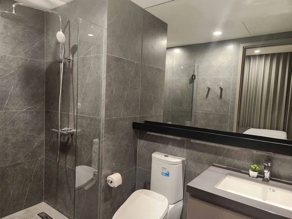 Property photos for The Extro Phayathai-rangnam