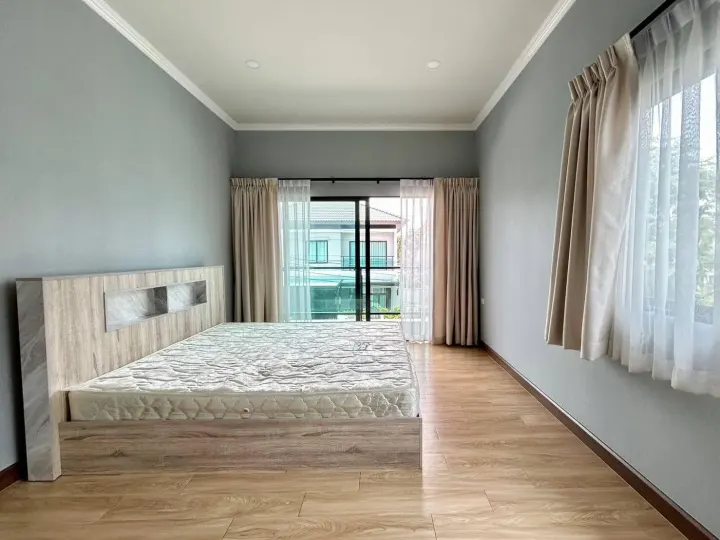 Property photos for Grand Britania Wongwaen Ramindra