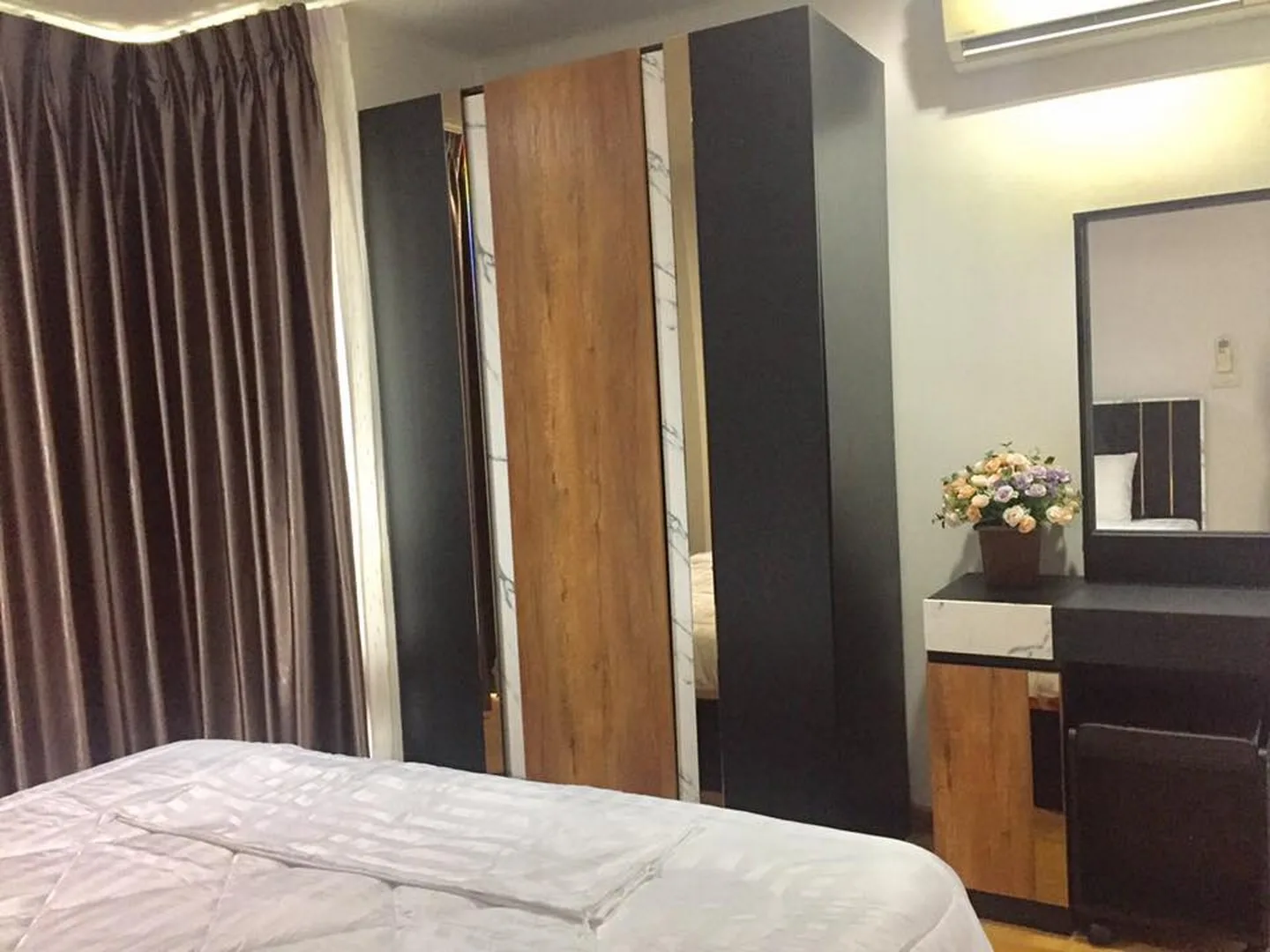 Property photos for U Delight @ Huay Kwang Station