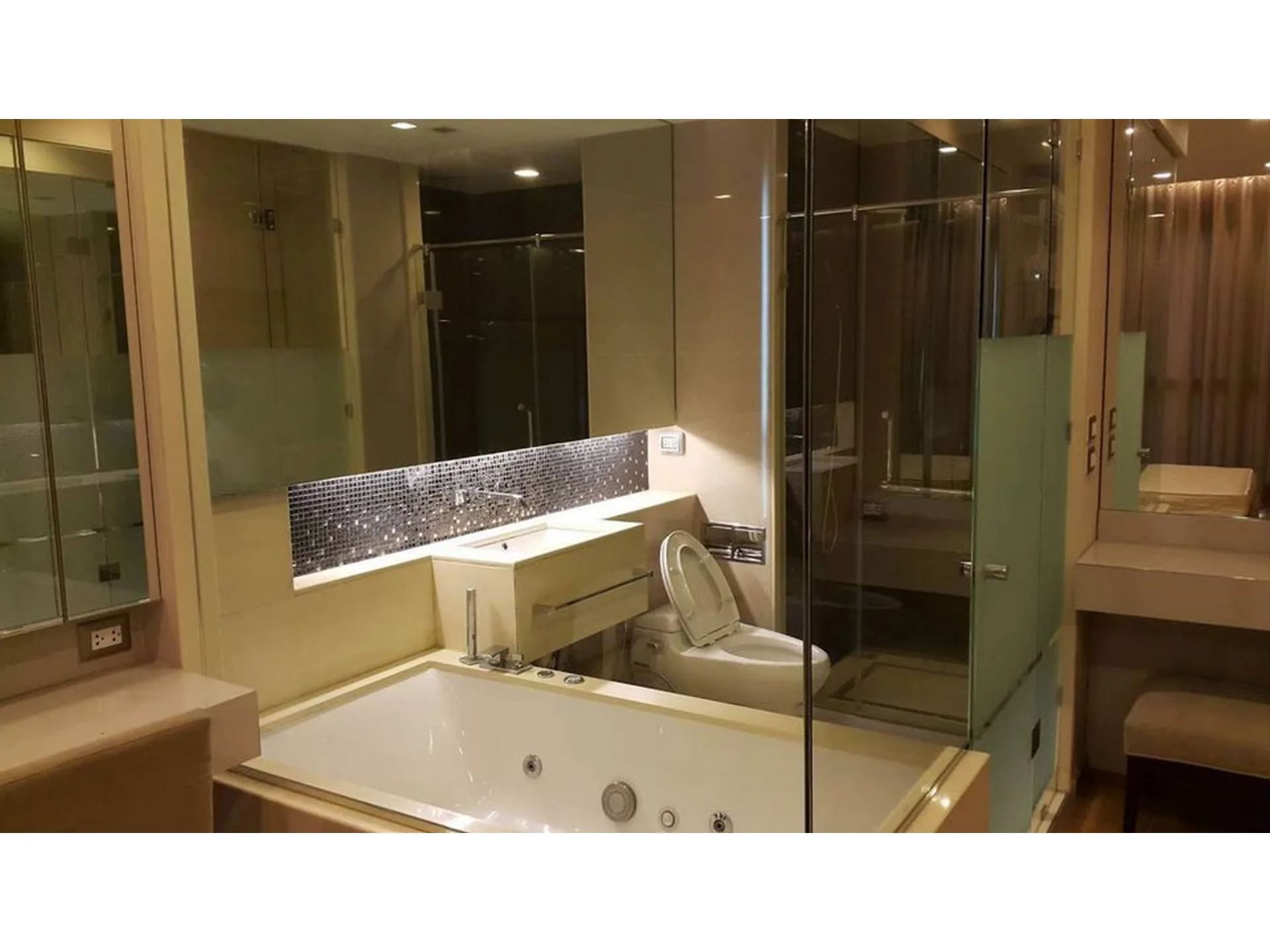 Property photos for The Address Asoke