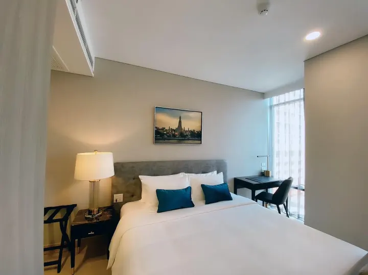 Property photos for Siamese Exclusive Queens