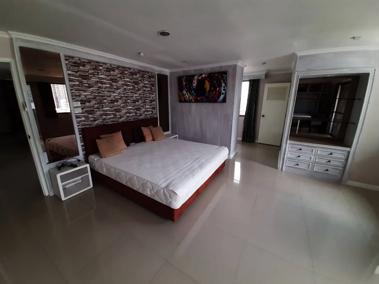 Property photos for Beverly Tower Condo
