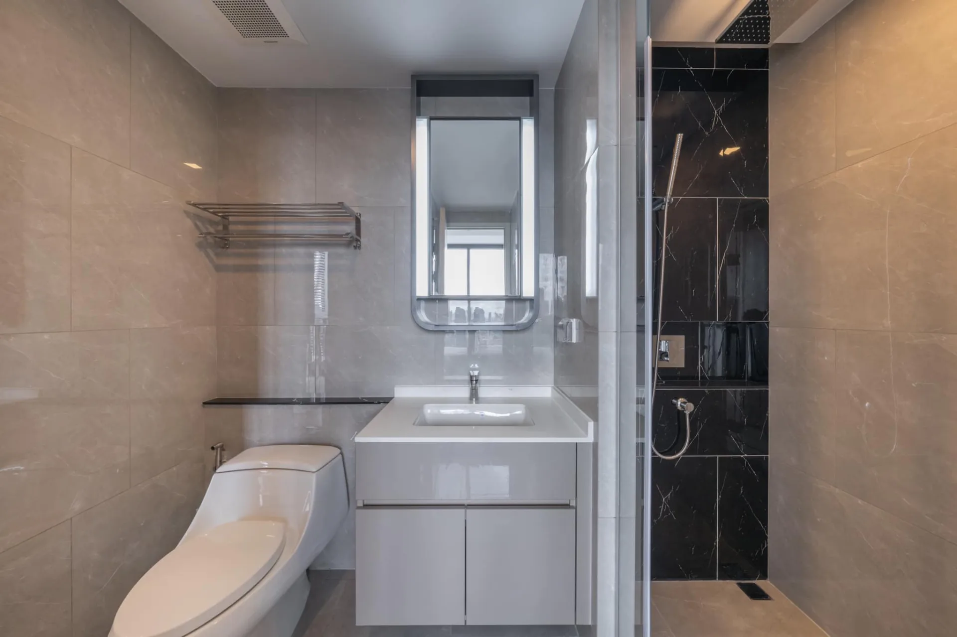 Property photos for One 9 Five Asoke - Rama 9