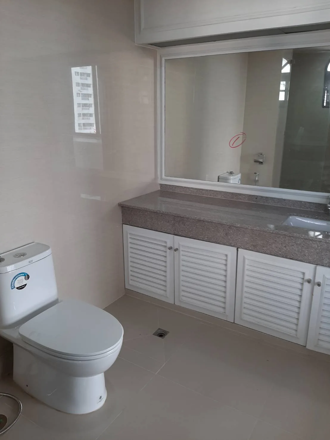 Property photos for Sriratana Mansion 1